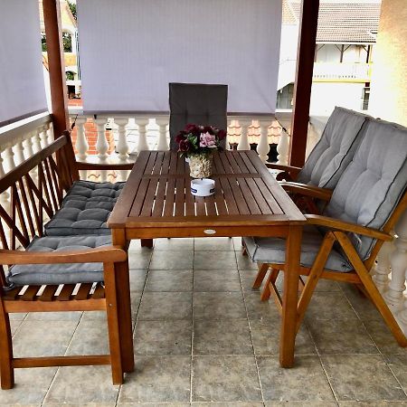 Apartments Pine & Oak With Shared Seasonal Hot Tub بريفلاكا المظهر الخارجي الصورة